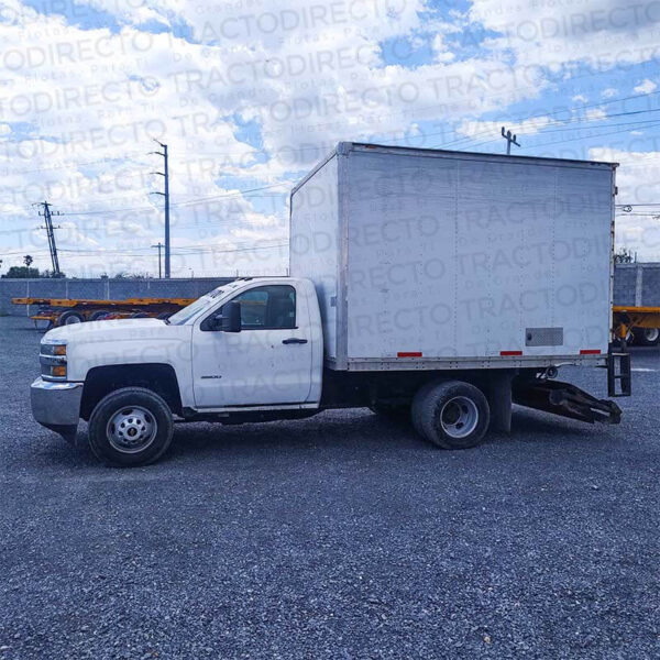Camioneta Chevrolet 3500 - Image 2